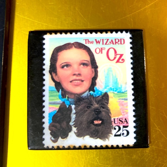 WIZARD OF OZ VTG 1989 USPS POSTAGE STAMP METAL MAGNET & DOROTHY KANSAS FRAME - Picture 2 of 6